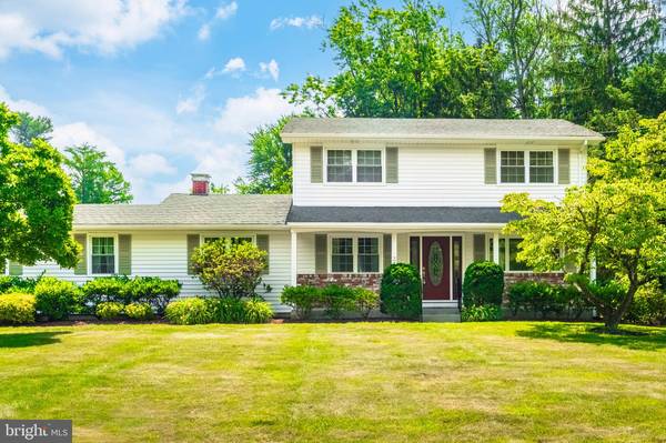 33 FRAN AVE, Ewing, NJ 08628