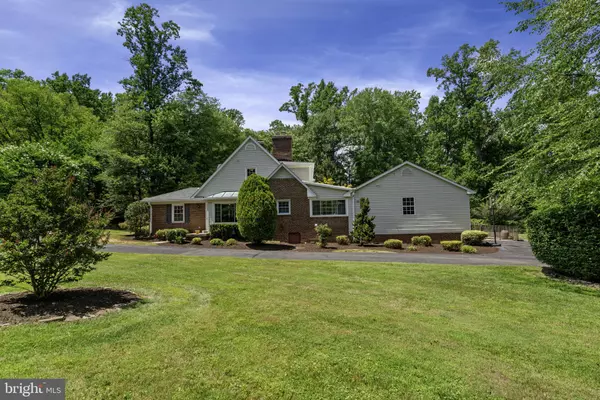 Annandale, VA 22003,5051 RAPIDAN PL