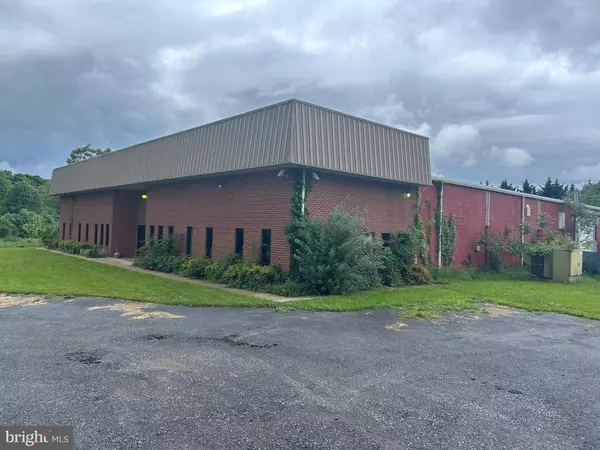 261 INDUSTRIAL BLVD, Kearneysville, WV 25430