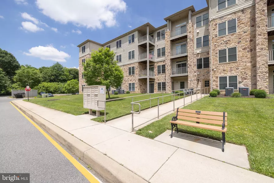 2000-UNIT FOUNTAINVIEW CIR #2413, Newark, DE 19713