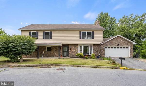 1018 CRESTVIEW AVE, Reading, PA 19607