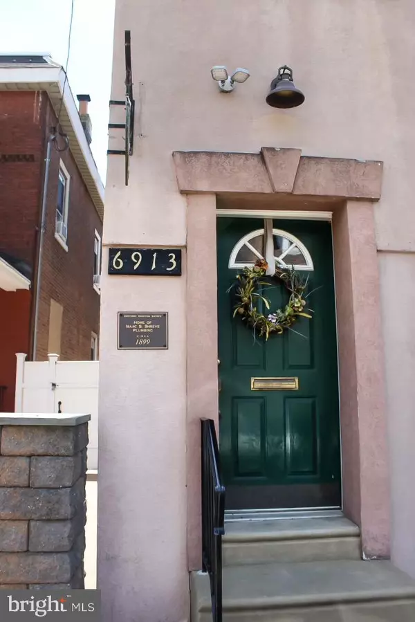 Philadelphia, PA 19135,6913 TULIP ST