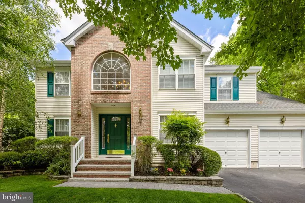 Manahawkin, NJ 08050,982 WHISPERING OAK