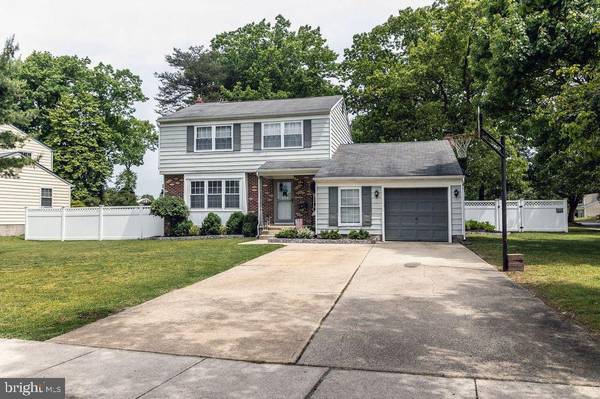 16 DOE DR, Blackwood, NJ 08012