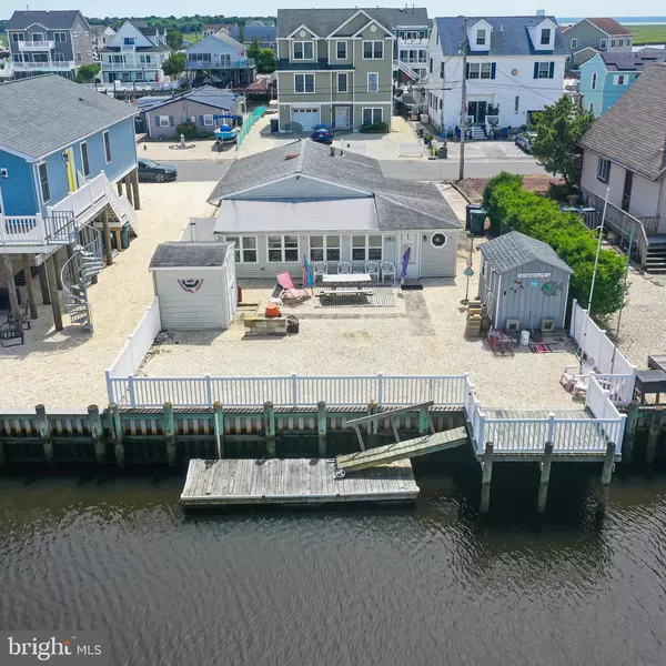 14 W SCHUYLKILL,  Mystic Islands,  NJ 08087