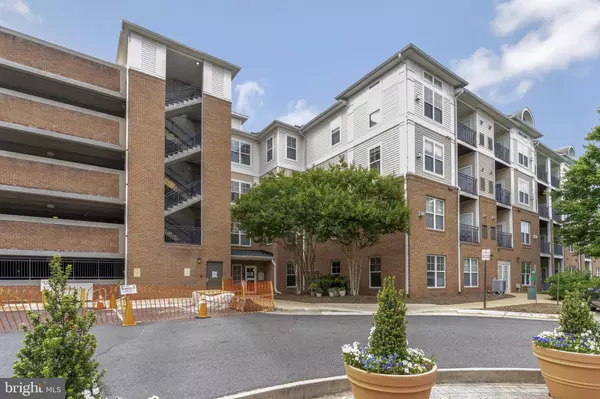 3840 LIGHTFOOT ST #241, Chantilly, VA 20151