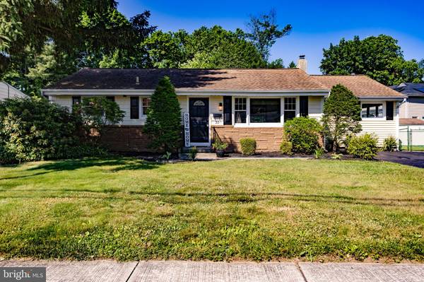 35 SUNSET BLVD, Hamilton, NJ 08690