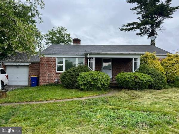 2363 CARLISLE RD, York, PA 17408