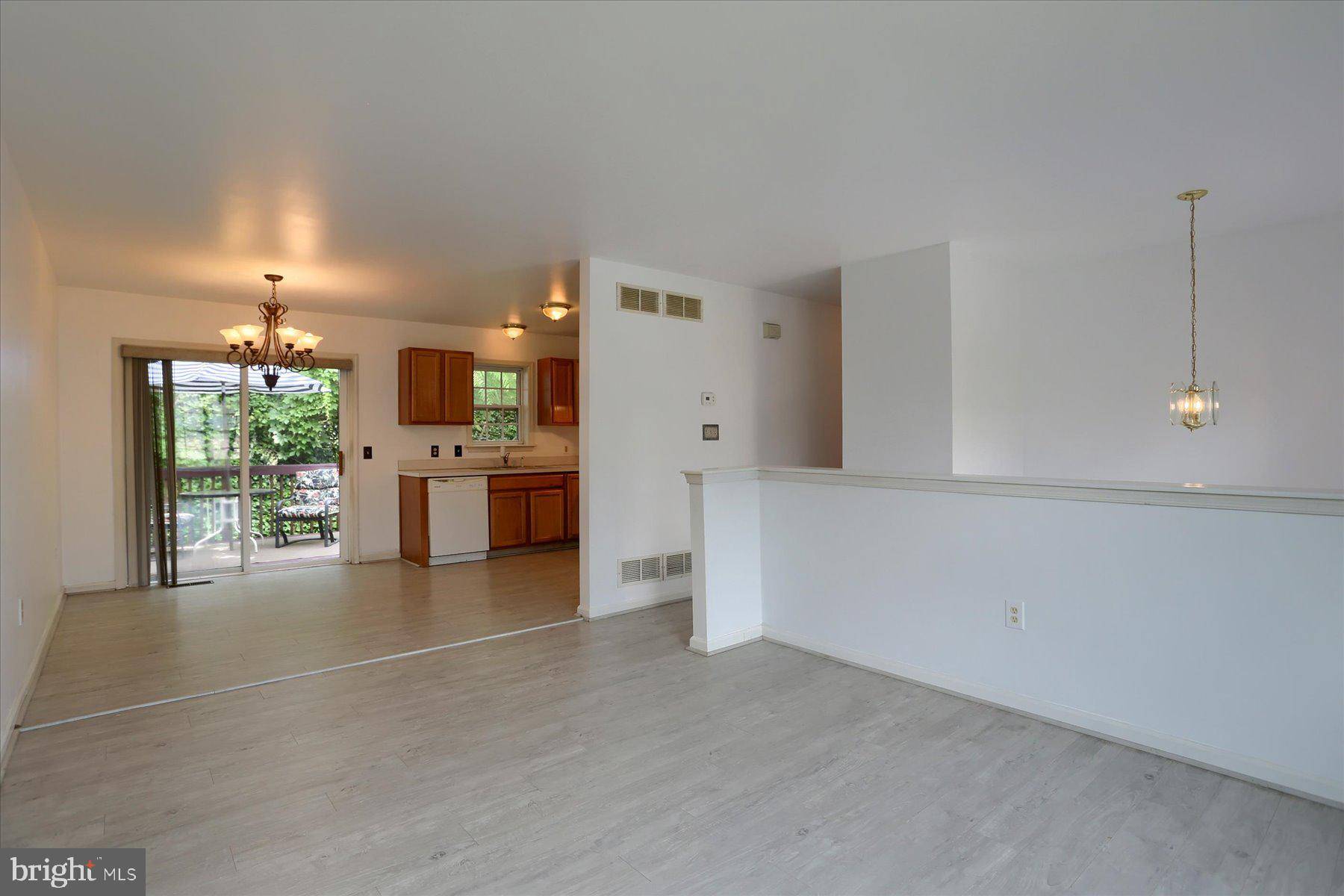 Hummelstown, PA 17036,27 SWEET ARROW DR