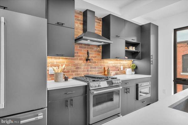 Philadelphia, PA 19123,1139-41 N 3RD ST #PH10