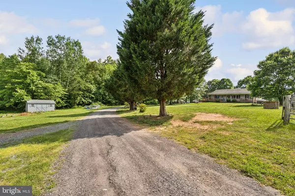 Culpeper, VA 22701,143 COPPERHEAD FARM LN