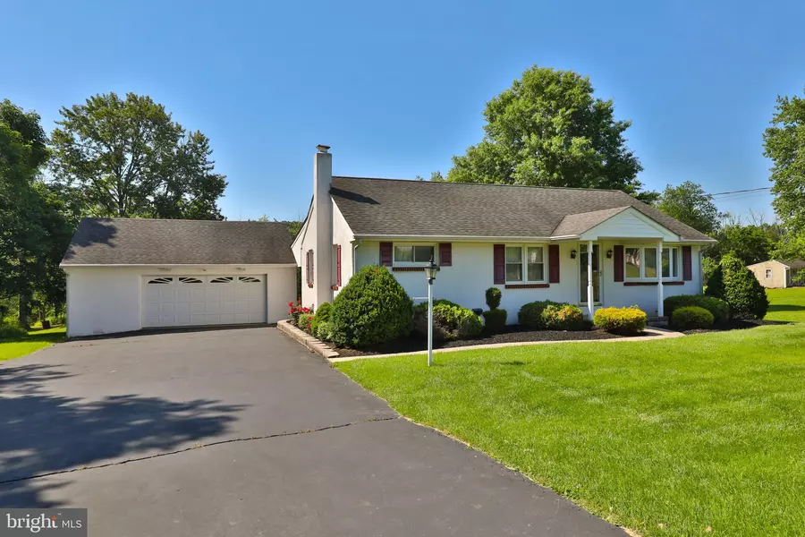 328 RIDGE RD, Sellersville, PA 18960