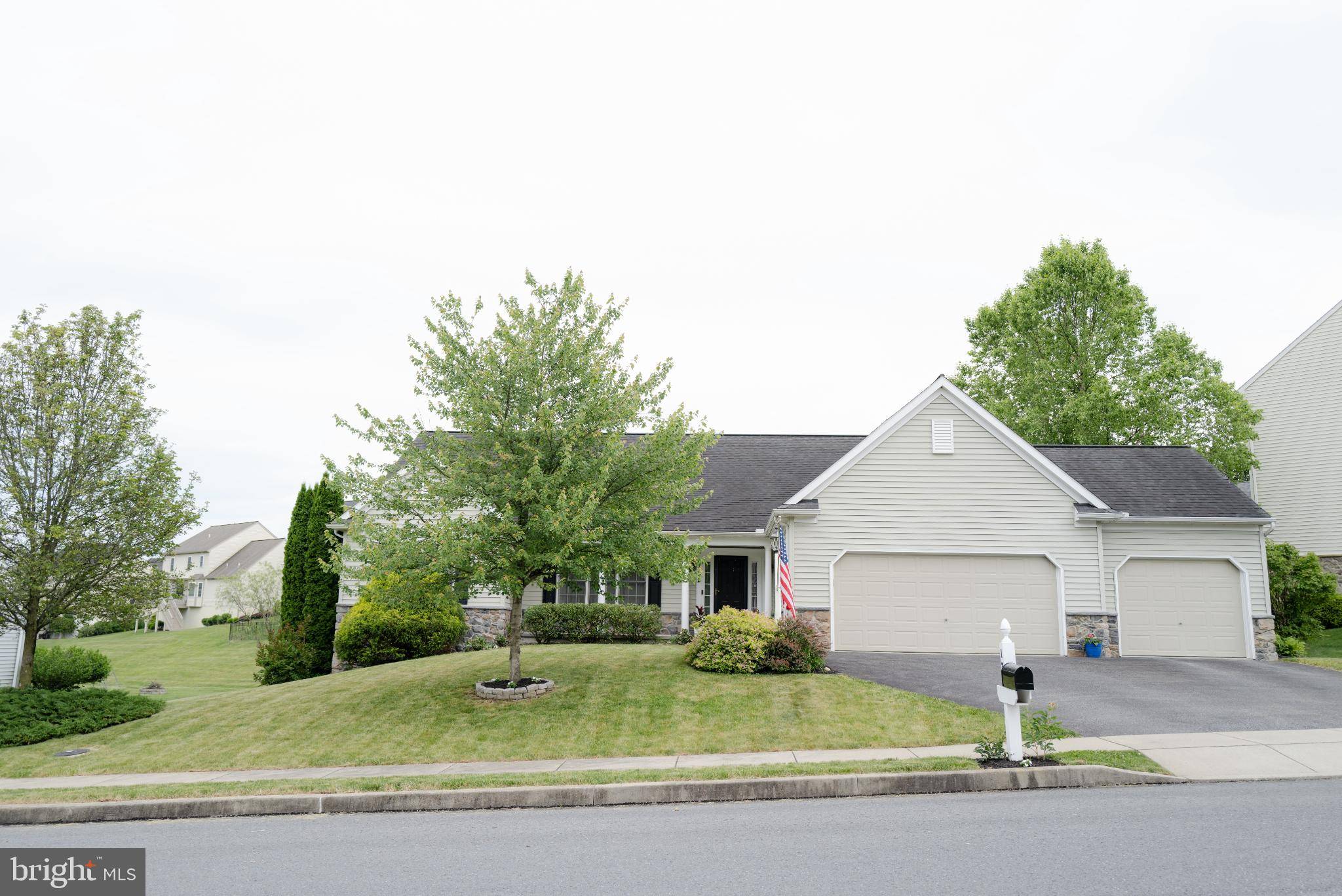132 WHIPPOORWILL LN, Hummelstown, PA 17036