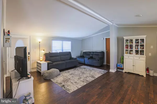 1943 MELVIN Edgewood, MD 21040