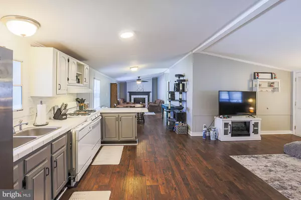 1943 MELVIN Edgewood, MD 21040