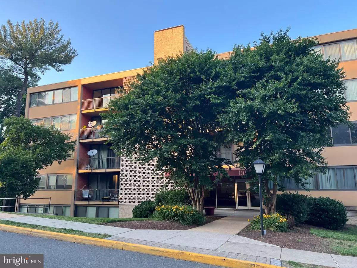 Alexandria, VA 22304,4 S VAN DORN ST #306