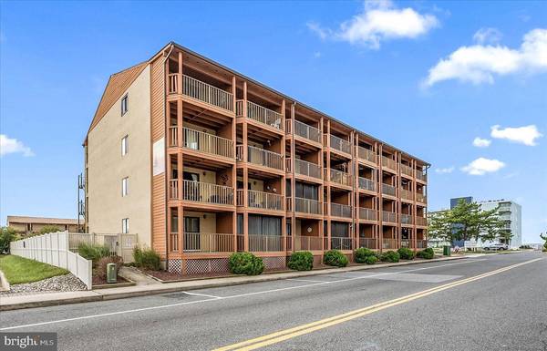 203 33RD ST #202, Ocean City, MD 21842