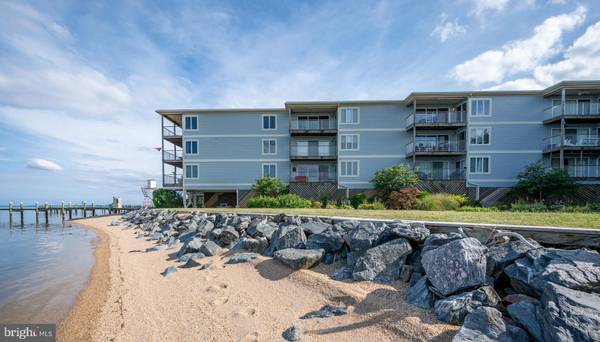 17 LINCOLN AVE #304, Colonial Beach, VA 22443