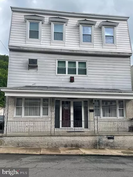 215 N 9TH ST, Ashland, PA 17921