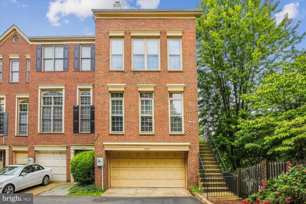 1906 N DANIEL ST, Arlington, VA 22201