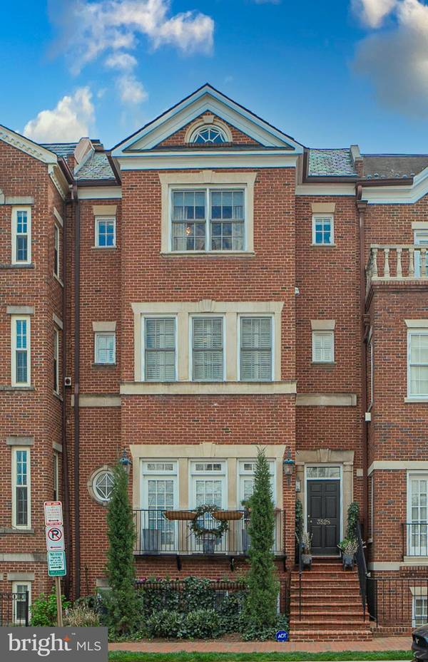 3528 RESERVOIR RD NW, Washington, DC 20007