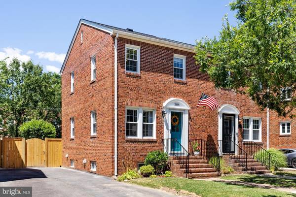 204 ADAMS AVE, Alexandria, VA 22301