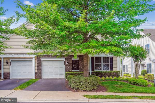 44394 MALTESE FALCON SQ, Ashburn, VA 20147