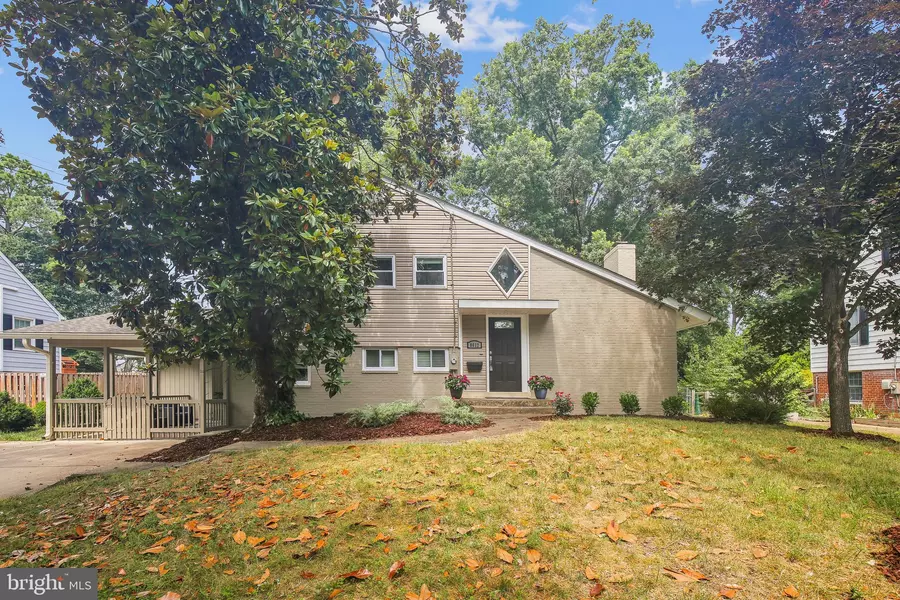 8612 CUSHMAN PL, Alexandria, VA 22308