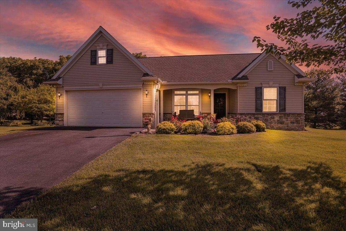 Womelsdorf, PA 19567,41 FREESIA CT