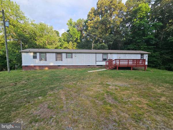 236 MILLPOND RD, Warsaw, VA 22572