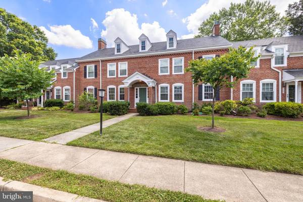 3495 S UTAH ST #A2, Arlington, VA 22206