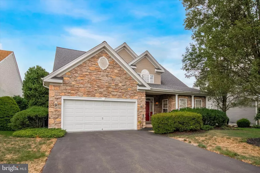 736 S SETTLERS CIR, Warrington, PA 18976