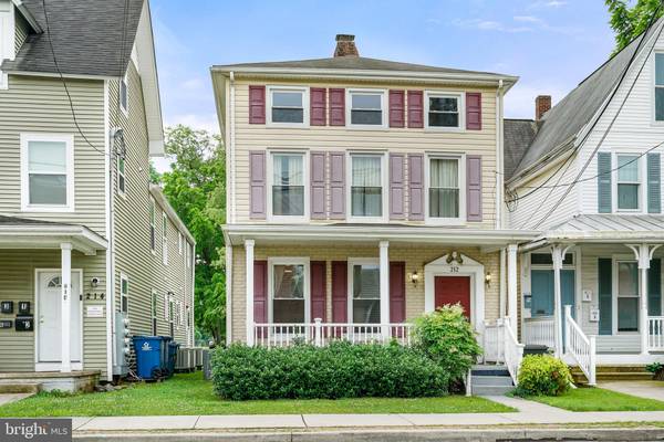 212 E MAIN ST, Elkton, MD 21921