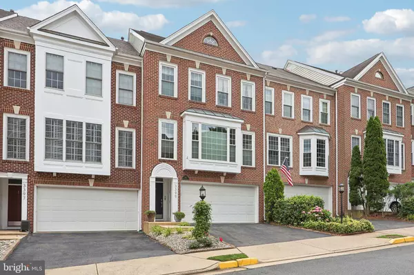 Alexandria, VA 22310,3399 GOVERNORS CREST CT