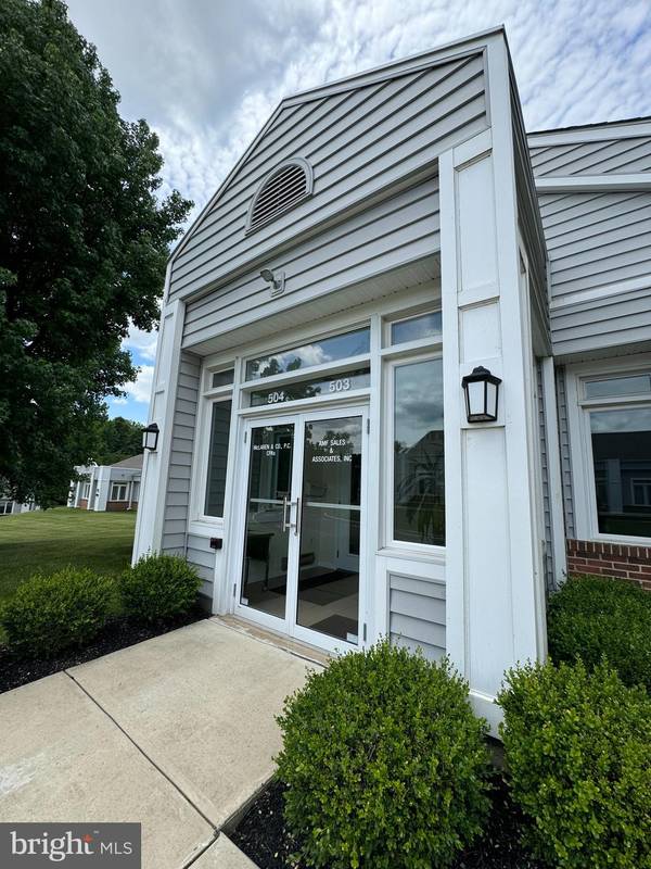 Langhorne, PA 19047,504 CORPORATE DR W #W