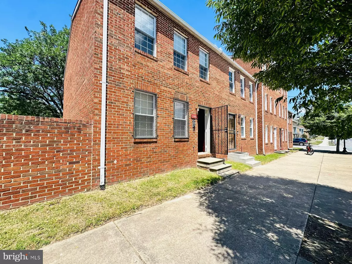 Baltimore, MD 21205,1310 E MONUMENT ST