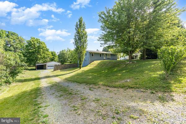 Carlisle, PA 17013,833 W LOUTHER ST