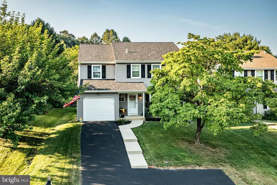 1205 DELAWARE LN, Downingtown, PA 19335