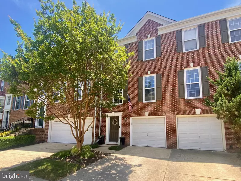 13135 ROSE PETAL CIR, Herndon, VA 20171