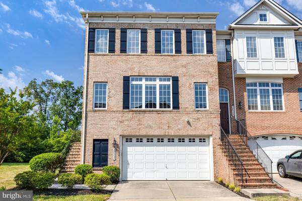 Chantilly, VA 20152,24957 BANNOCKBURN TER