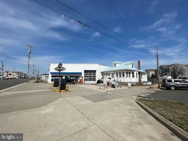 301-319 W SPRUCE AVE #301, 313, 315 & 319, Wildwood, NJ 08260