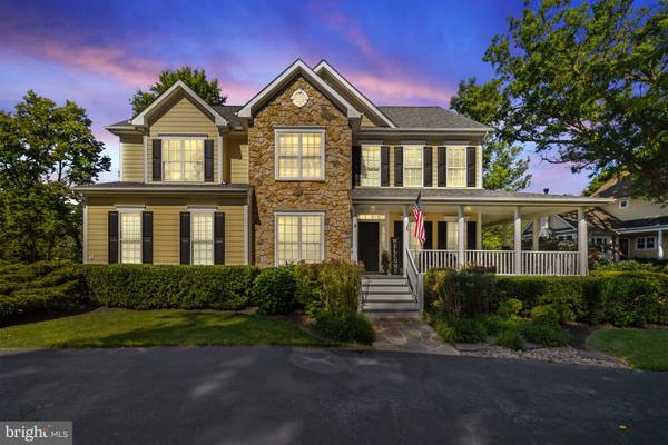 8 N LOCUST ST, Round Hill, VA 20141