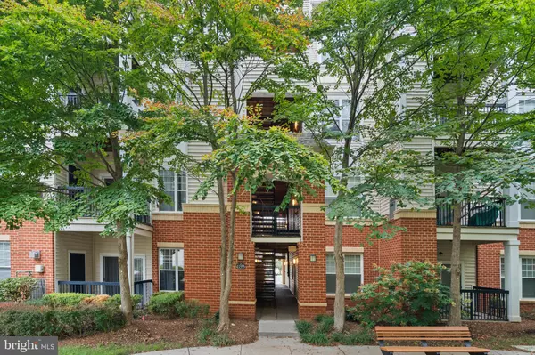 11355 ARISTOTLE DR #8-210, Fairfax, VA 22030