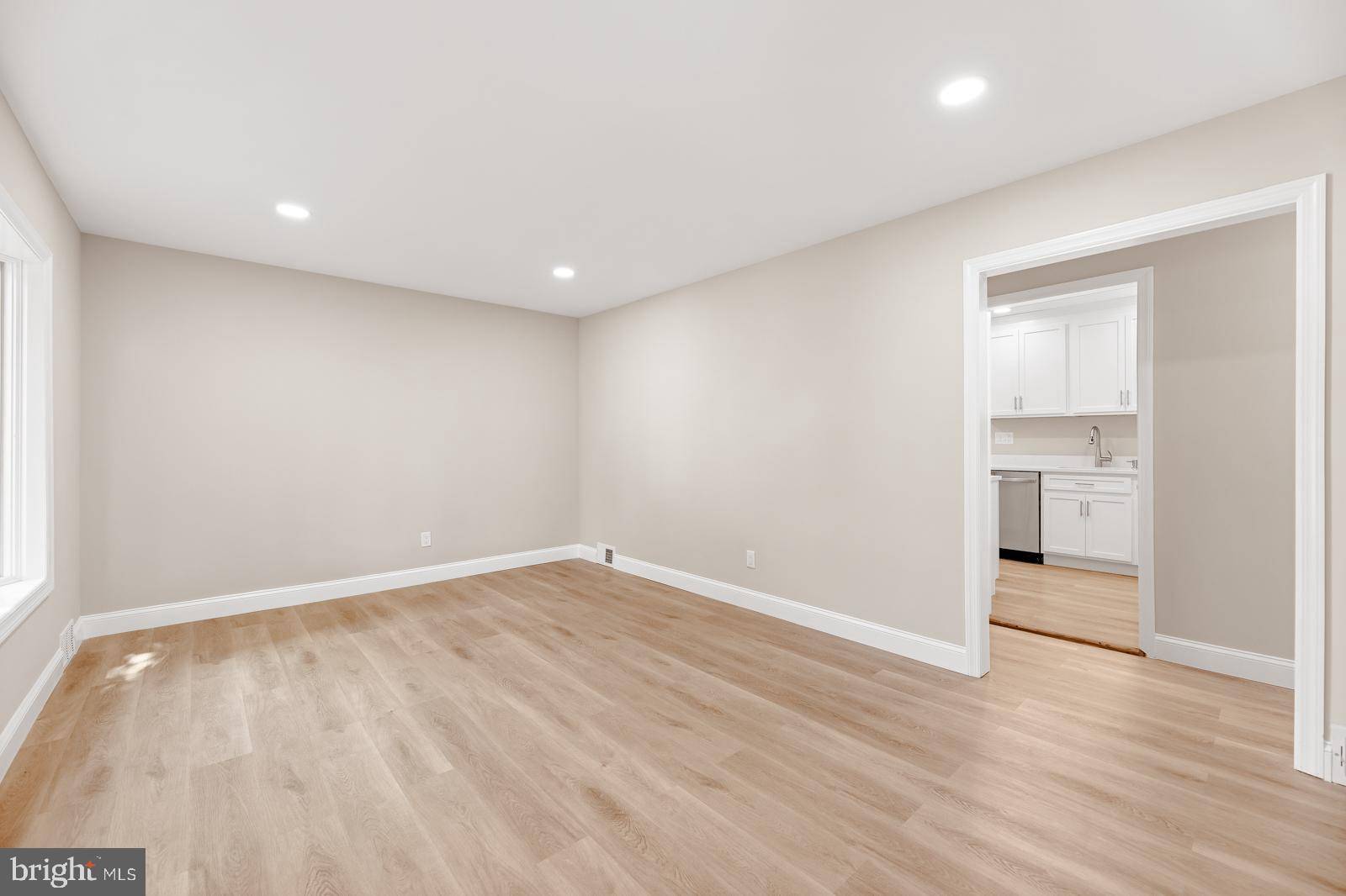 Hamilton, NJ 08610,55 KENWOOD TER