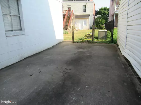 York, PA 17404,1441 W PHILADELPHIA ST