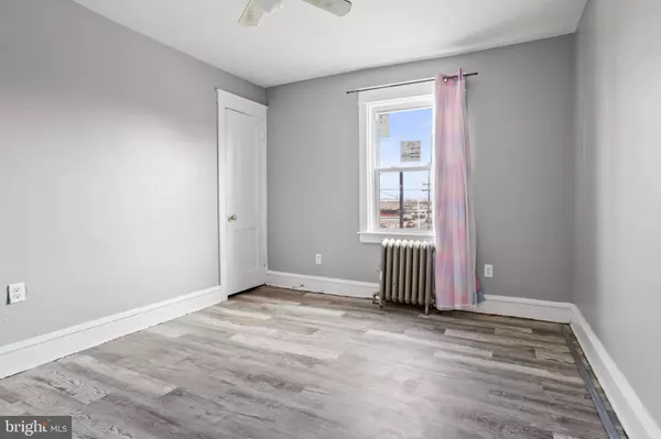 Glenolden, PA 19036,1 S MACDADE BLVD