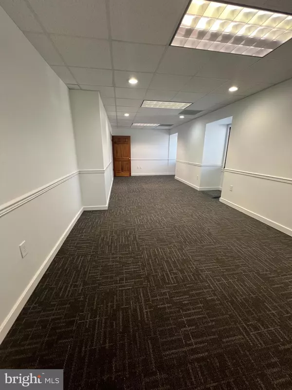 West Chester, PA 19382,1242 W WEST CHESTER PIKE