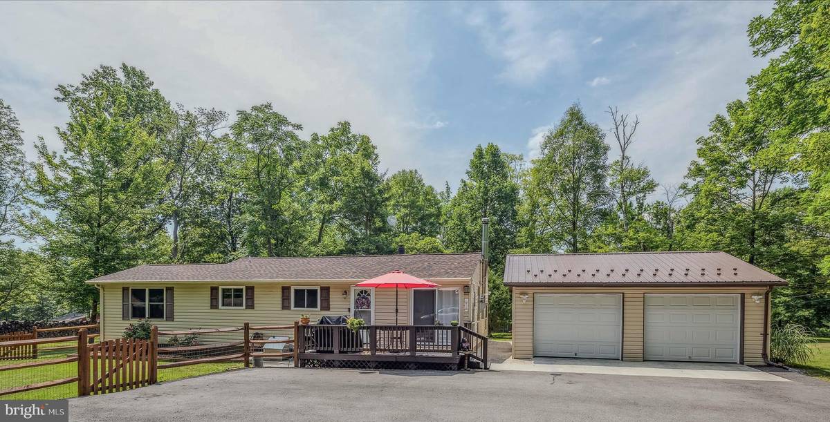 Hedgesville, WV 25427,1208 THE WOODS RD