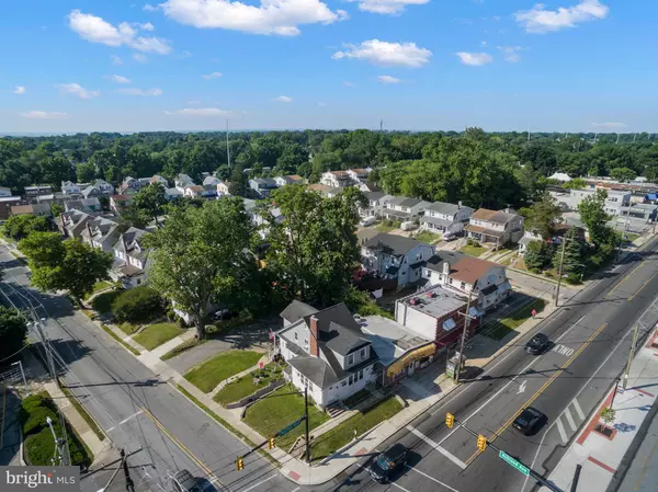 Glenolden, PA 19036,3 S MACDADE BLVD