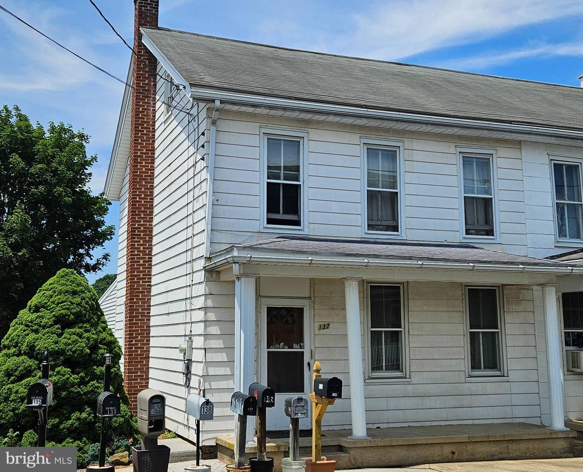 Fredericksburg, PA 17026,137 N MECHANIC ST